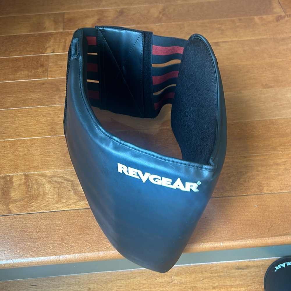 Revgear Set...16oz Boxing Gloves, Belt & Boots - Picture 6 of 8